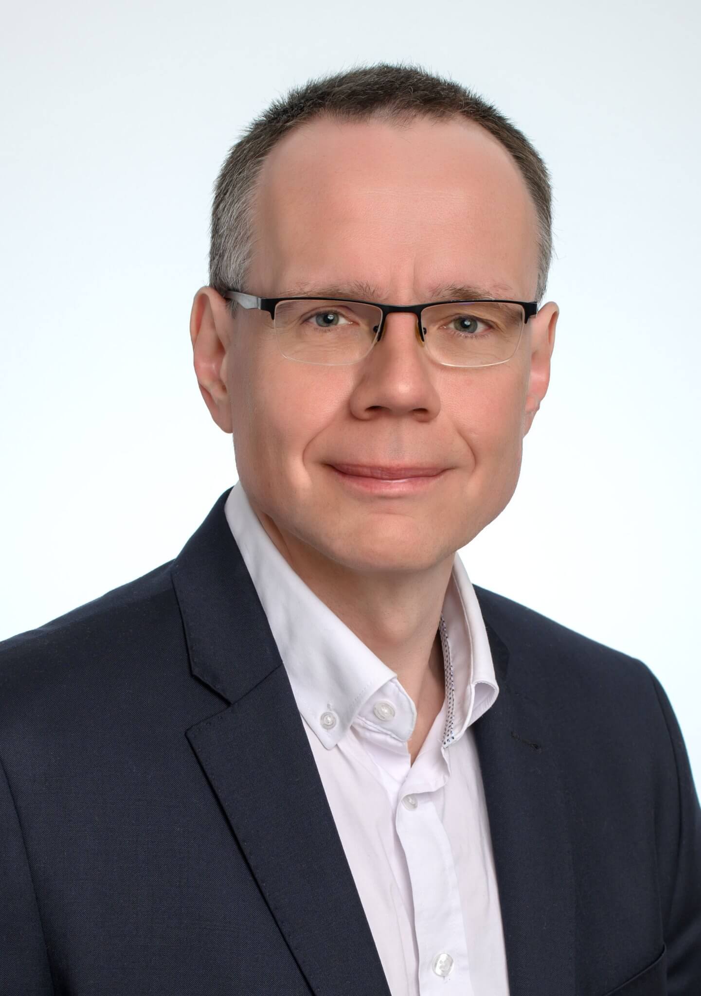 Keri-Szabolcs-1441x2048